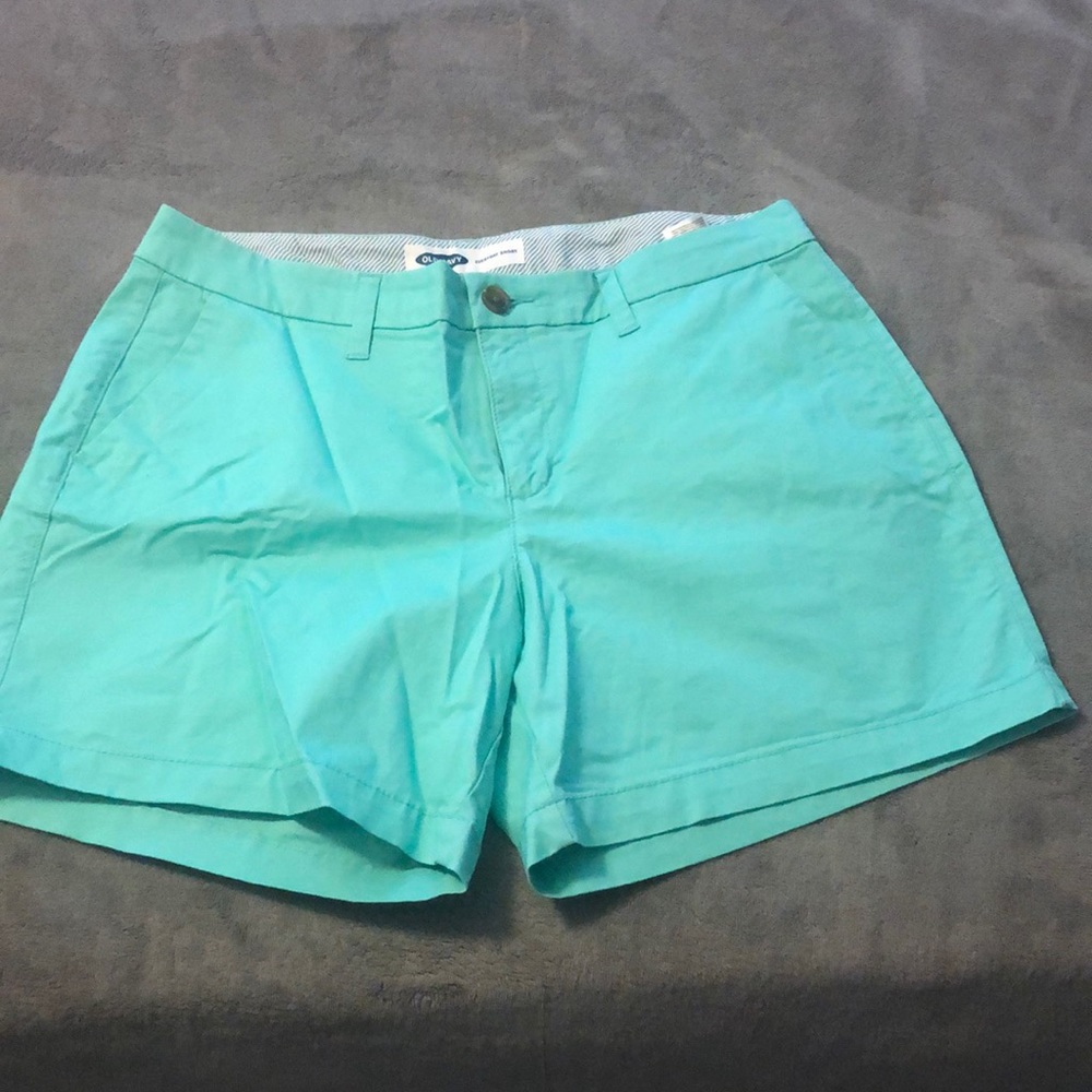 NWOT Old Navy Everyday Shorts
